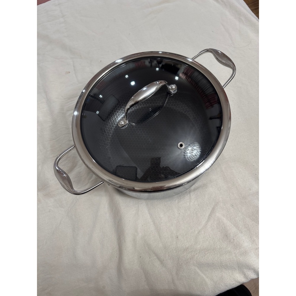 HexClad Hybrid Deep Saute Pan with Lid Stainless Steel Nonstick 8 Quart Pot